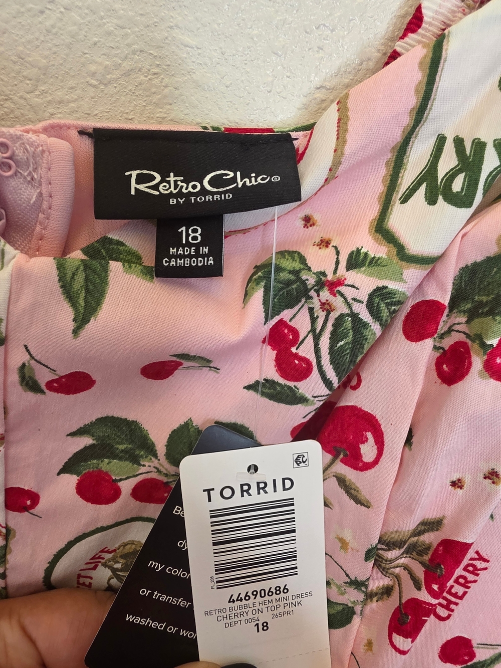 RETROCHIC torrid Pink Cherry-Print Sweetheart Mini Dress - Picture 9 of 12